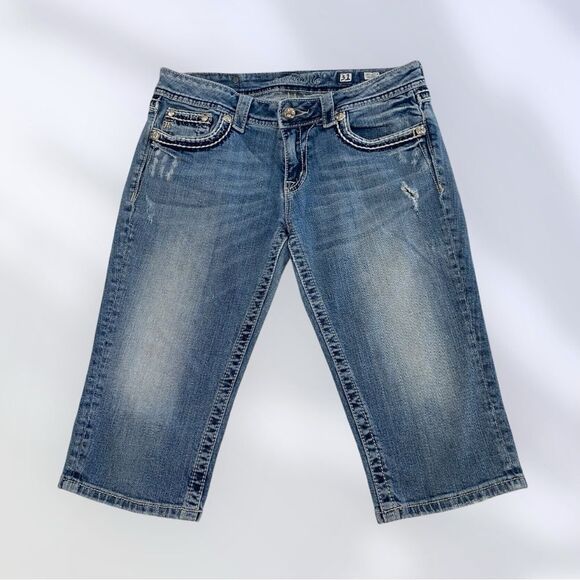 Miss Me Shorts Capri Bermuda Fleur de Lis Rhinestones Embroidered Size 31 - Picture 2 of 9